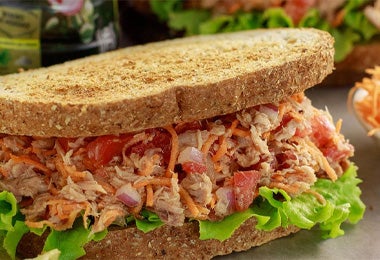 Sandwich de Tuna y vegetales