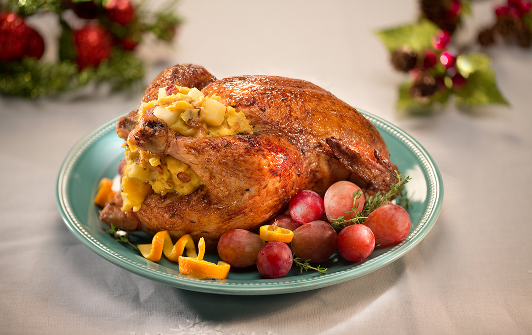 Pollo Relleno de Plátano Maduro y Tocineta