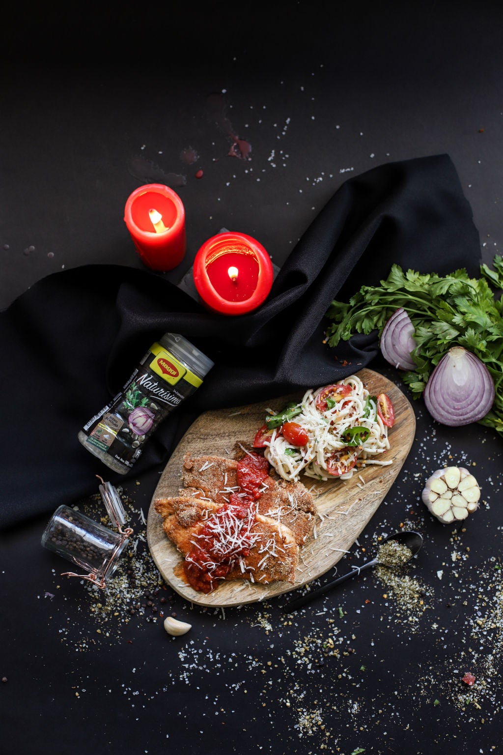 MILANESA DE POLLO CON SALSA MARINARA