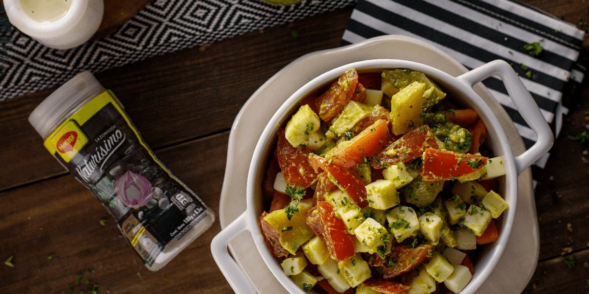 PAPA CAPRESA CON PESTO DE AGUACATE