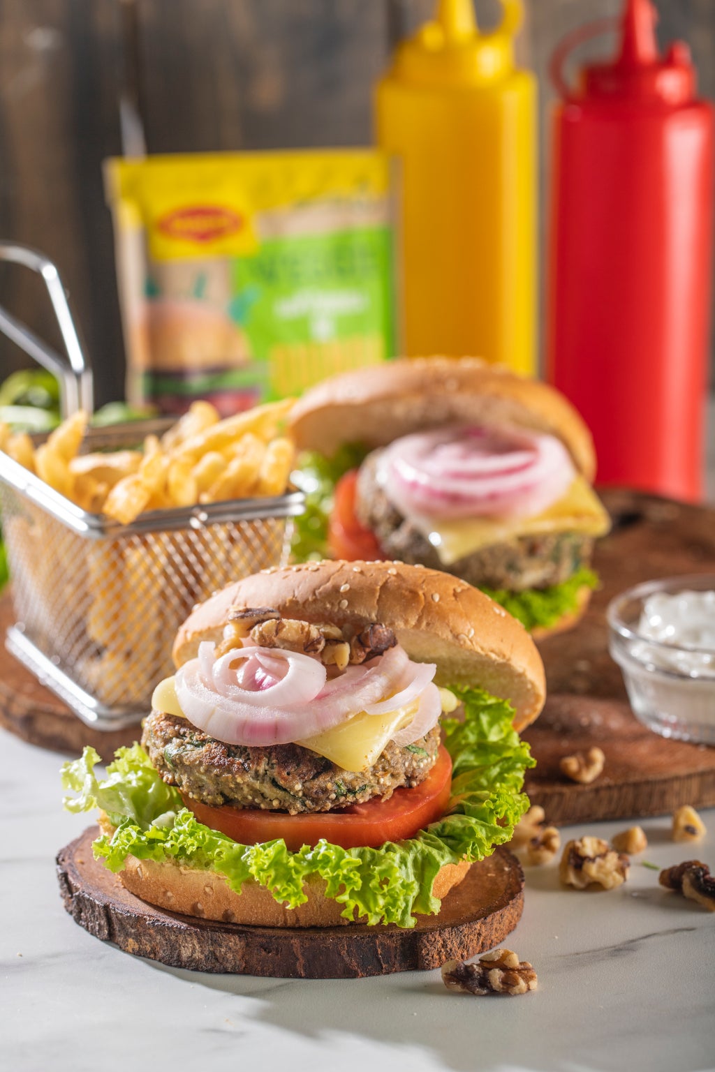 HAMBURGUESA CLÁSICA DE QUINOA VEGGIE MAGGI CON ESPINA Y NUECES