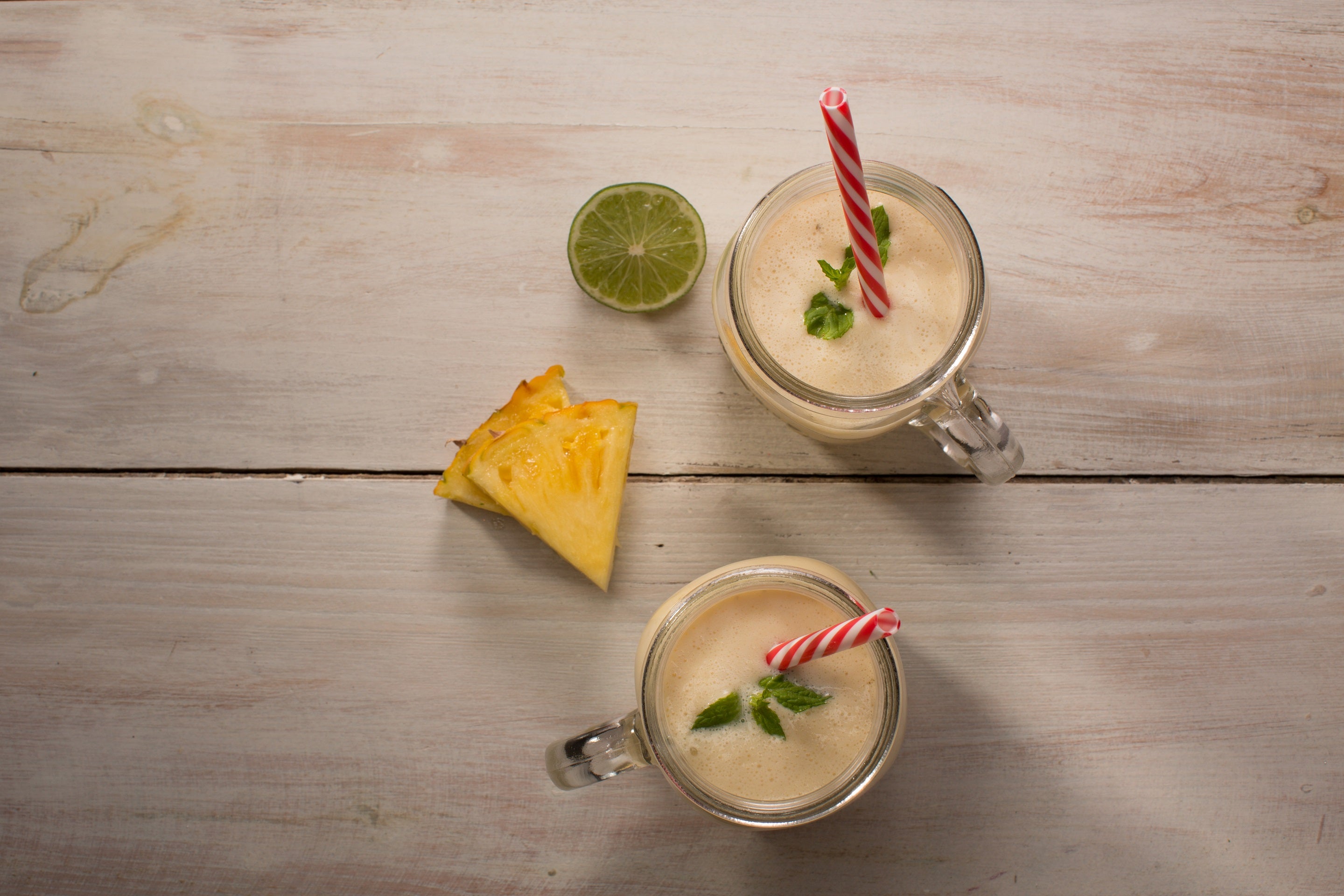 VERANO PIÑA Y LIMON