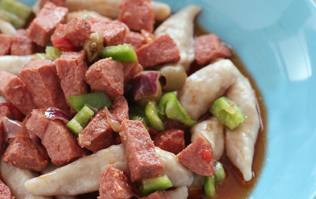 Domplin con Salami Guisado