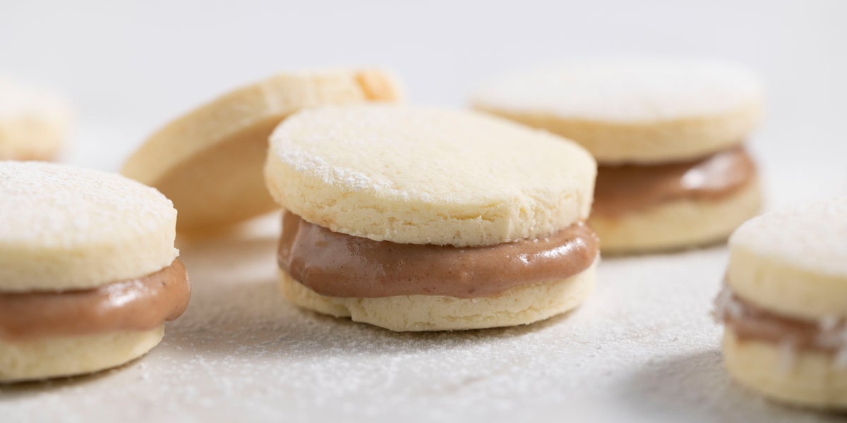 ALFAJORES RELLENOS DE HABICHUELAS CON DULCE