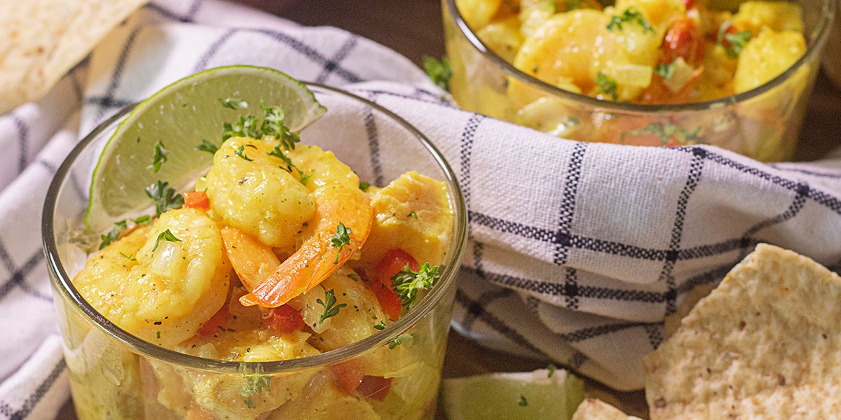 CEBICHE DE PESCADO Y CAMARONES AL COCO