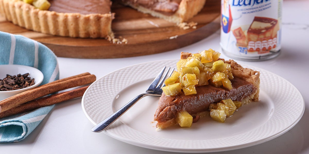 Pie de Habichuelas con Dulce con Tope de Batata Caramelizada