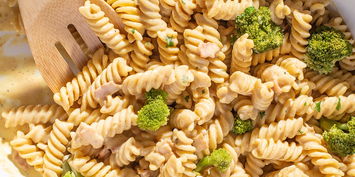 CAZUELA DE PASTA CON QUESO Y BROCOLI