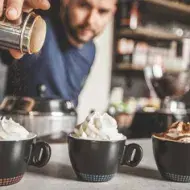 Aprende a preparar un mocaccino en casa