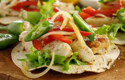 Tacos de pescado Tacos de pescado