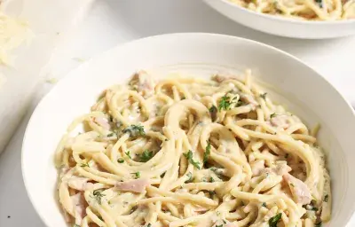 Espaguetis a la Crema Espaguetis a la Crema