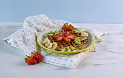 Waffles con frutas Waffles con frutas