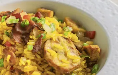 Arroz Con Tocineta Y Platanos Maduros Arroz Con Tocineta Y Platanos Maduros
