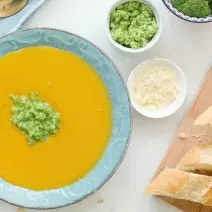 Crema de Zanahoria con Pesto