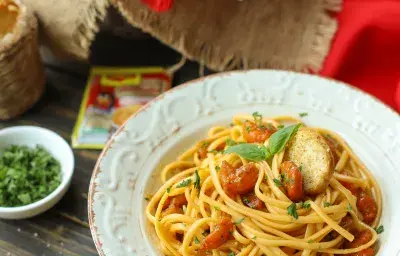 Camarones Al Ajillo Con Pasta