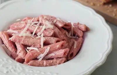 Pasta con Pesto de Remolacha