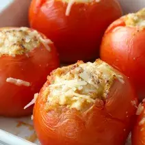 Tomates Rellenos de Pollo