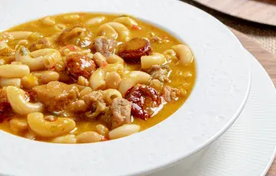 SANCOCHO DE HABICHUELAS CHORIZO Y PASTA