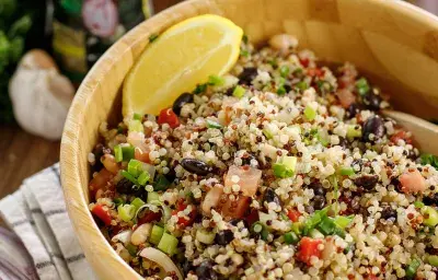 Ensalada de quinoa y frijoles Ensalada de quinoa y frijoles