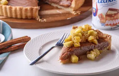 Pie de Habichuelas con Dulce con Tope de Batata Caramelizada