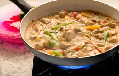 Pollo a la Crema Pollo a la Crema