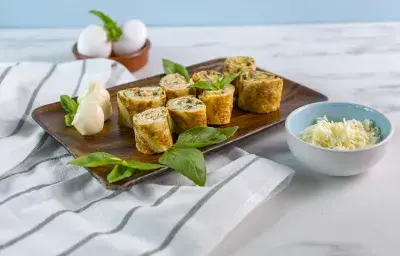 Rollitos de huevo y zucchini Rollitos de huevo y zucchini