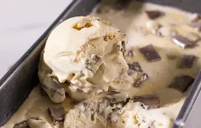 Helado con KitKat®️ y La Lechera®️ Helado con KitKat®️ y La Lechera®️