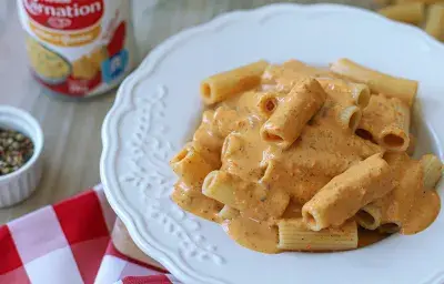 PASTA EN SALSA DE VEGETALES Y QUESO PASTA EN SALSA DE VEGETALES Y QUESO