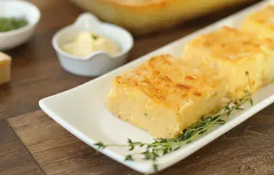 POLENTA CON MOZZARELLA POLENTA CON MOZZARELLA