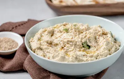 Hummus al Cilantro Hummus al Cilantro