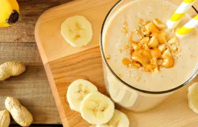 Smoothie de Guineo y Mantequilla de Maní