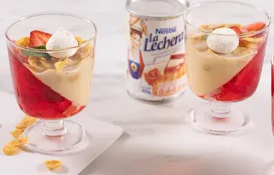 GELATINA CON LECHE CONDENSADA Y CEREAL GELATINA CON LECHE CONDENSADA Y CEREAL