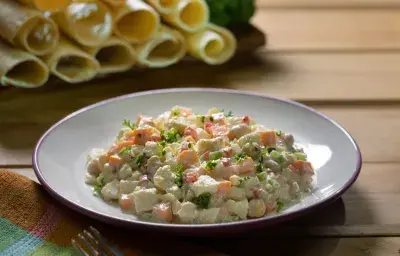 Ensalada de Garanzos con crema agria Ensalada de Garanzos con crema agria
