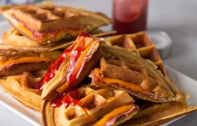 WAFFLES DE QUESO Y PAPA