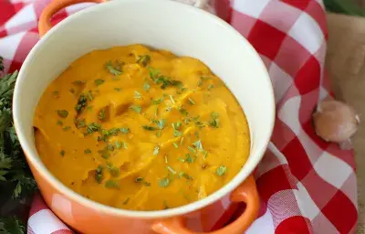 Puré de Auyama con Calabacín y Ajo Puré de Auyama con Calabacín y Ajo