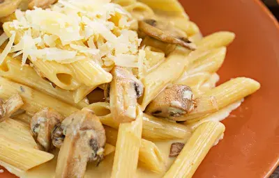 Pasta queso y hongos Pasta queso y hongos