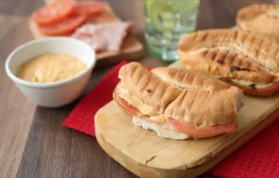 Sandwich Cremoso de Jamón Sandwich Cremoso de Jamón