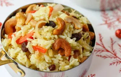 Arroz al cajuil con pasas Arroz al cajuil con pasas