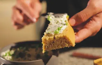PAN DE HIERBAS Y QUESO PARMESANO PAN DE HIERBAS Y QUESO PARMESANO