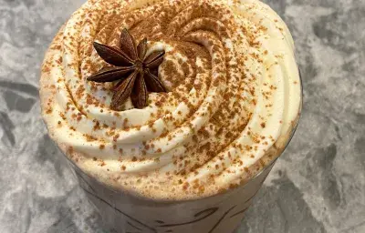 Frappuccino de leche de coco y nuez moscada