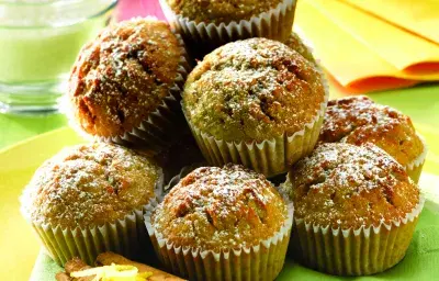 MUFFINS de Guineo, Coco y Limón MUFFINS de Guineo, Coco y Limón