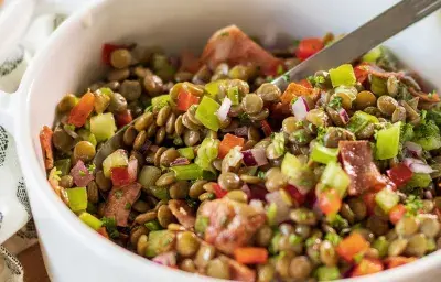 Ensalada de lentejas y apio Ensalada de lentejas y apio