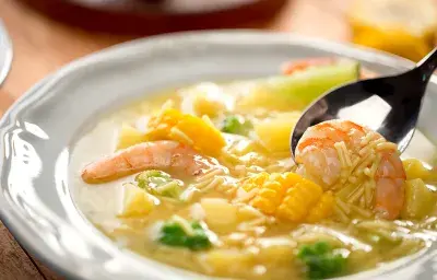 Sopa de Fideos, Pollo y Camarones Sopa de Fideos, Pollo y Camarones
