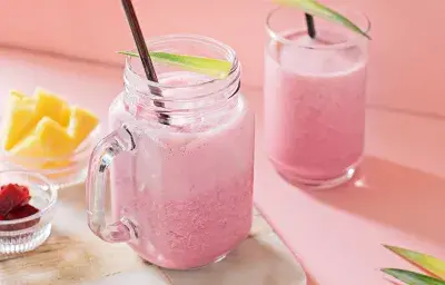 BATIDA DE REMOLACHA Y PIÑA BATIDA DE REMOLACHA Y PIÑA