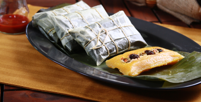 Pasteles en Hoja de Yuca Rellenos de Carne