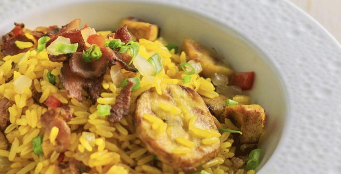 Arroz Con Tocineta Y Platanos Maduros