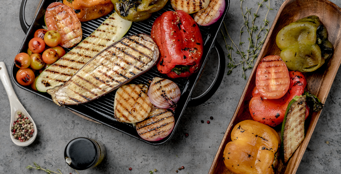 MIX DE VEGETALES ASADOS CON SALSA CHIMICHURRI