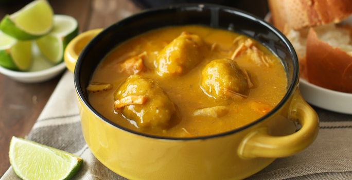 Sancocho Criollo con Bollitos de Plátanos Verdes