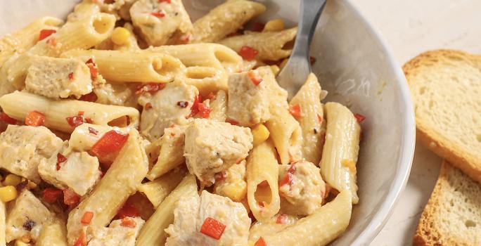 Pasta Con Pollo Maíz Y Pimiento