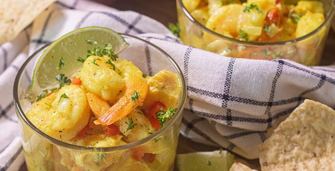 CEBICHE DE PESCADO Y CAMARONES AL COCO