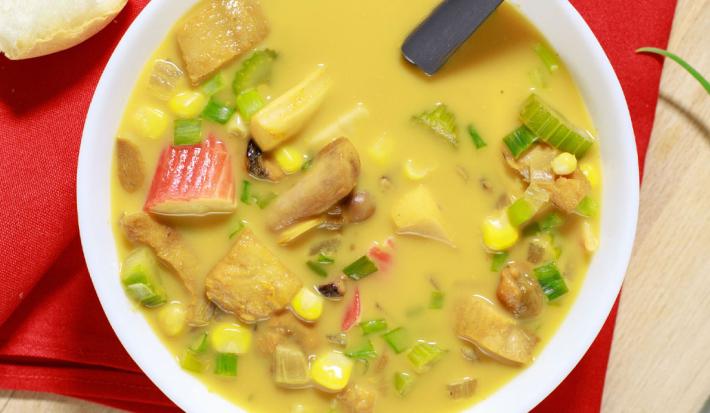 Crema de Mariscos con Maíz